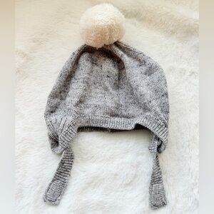 Baby Gap Gray Knit Beanie with Pom-Pom and Chin Strap 12-18 months